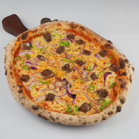 Kavurmalı Pizza