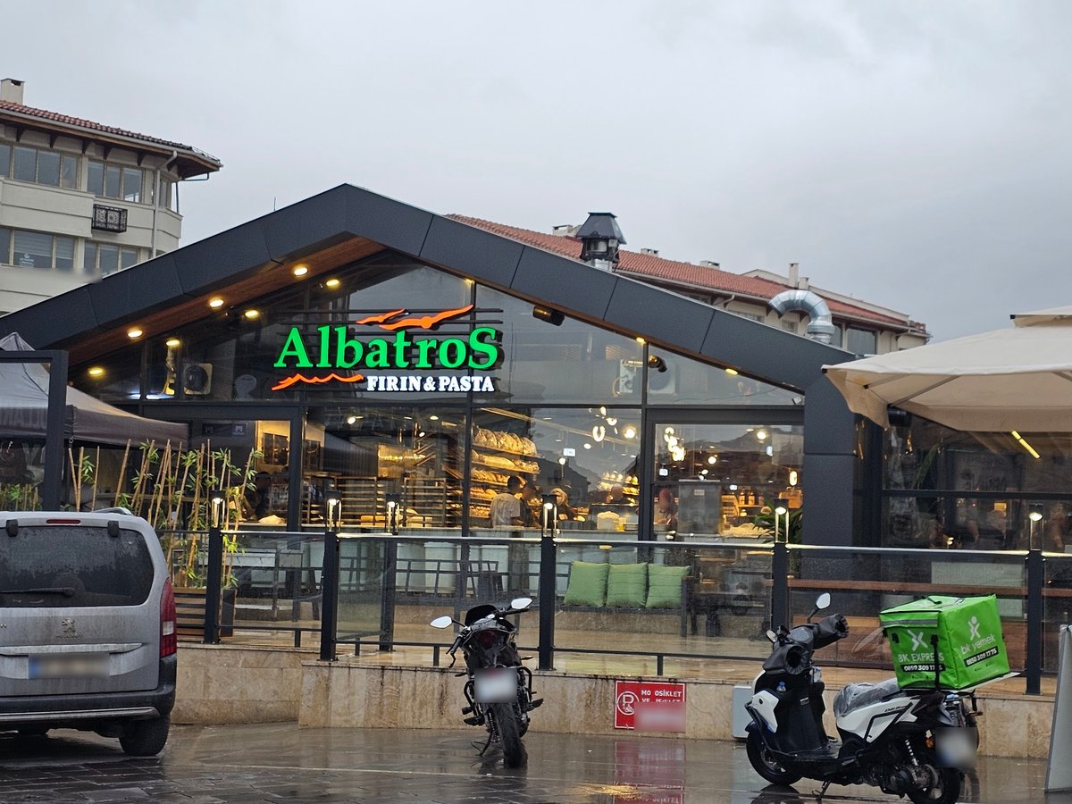 Albatros Kent Meydanı Şubesi