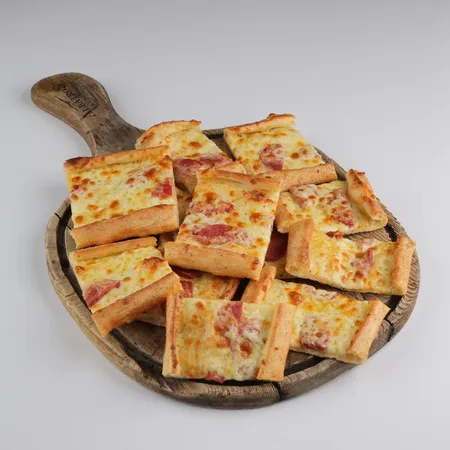 Sucuklu Kaşarlı Pide